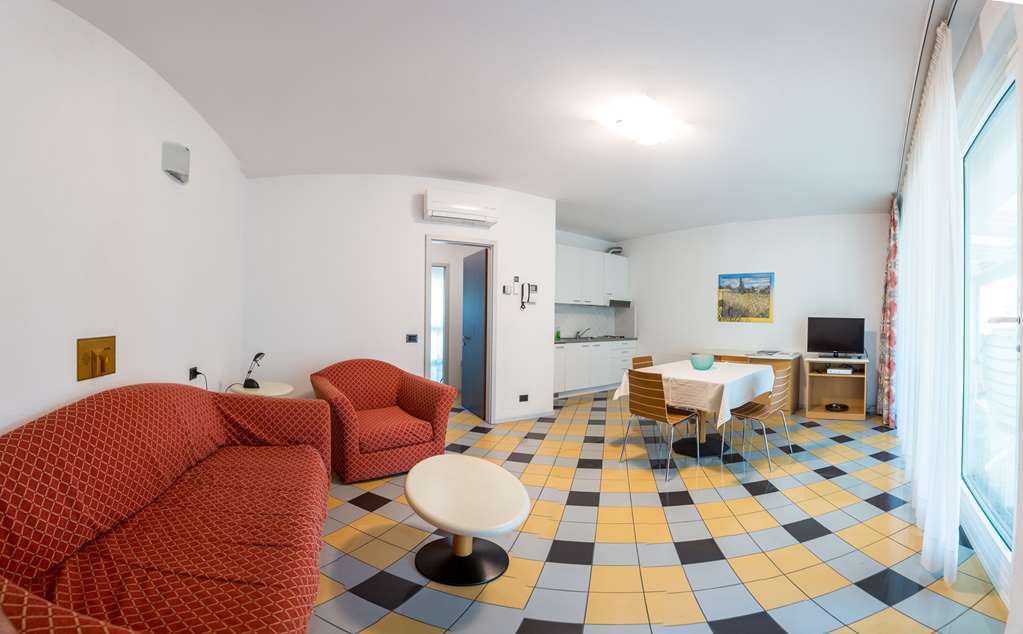 Piazzi House Aparthotel ซอนดริโอ ห้อง รูปภาพ